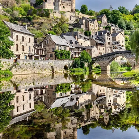 -village D'exception Belcastel (Aveyron)