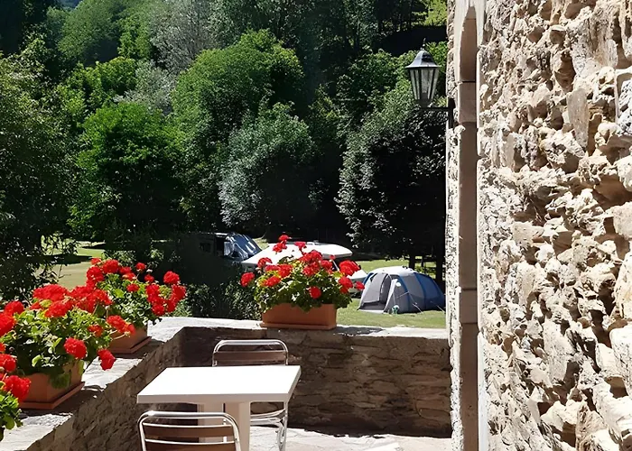 -village D'exception Belcastel (Aveyron)